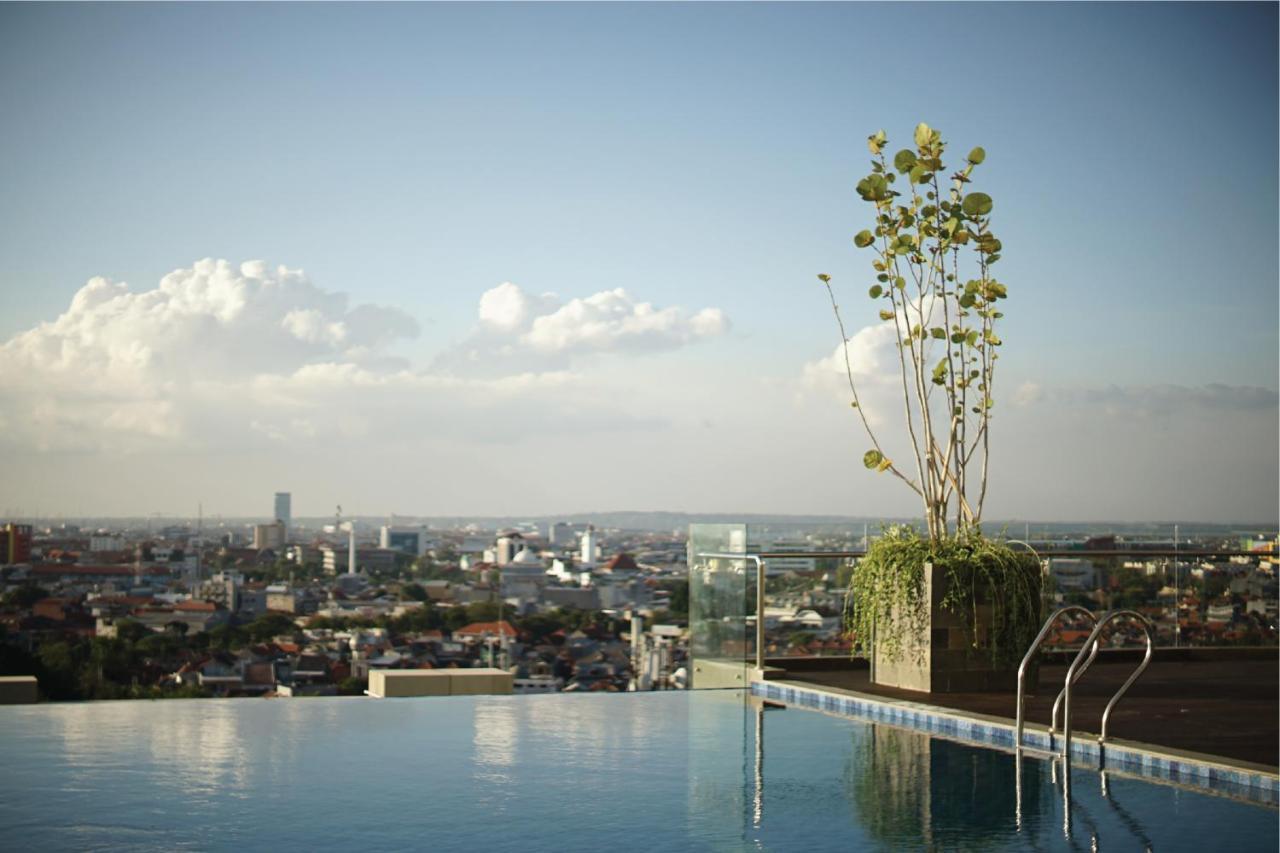 Platinum Hotel Tunjungan Сурабая Екстериор снимка
