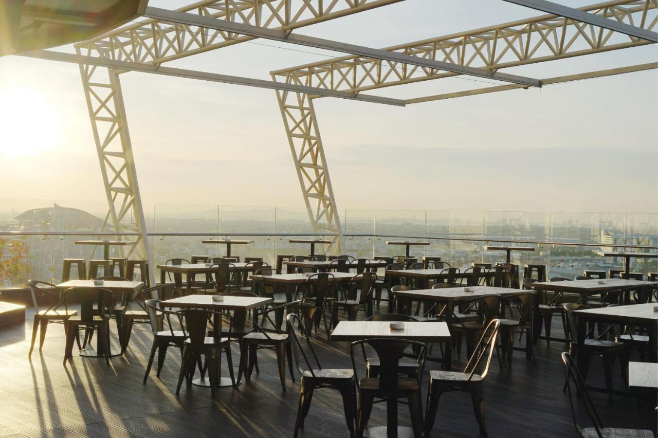 Platinum Hotel Tunjungan Сурабая Екстериор снимка
